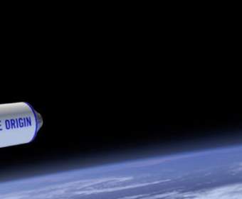 Клиенты Blue Origin отправятся в космос не раньше апреля 2019 года