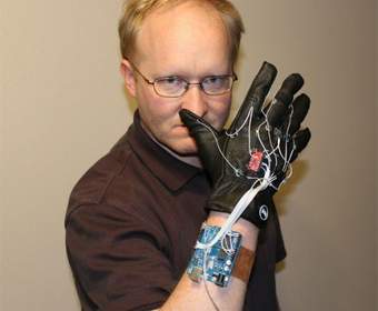 Kinect-перчатка от Бена Хека для удалённого управления Xbox 360
